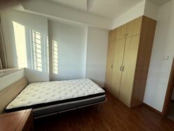 queens photo thumbnail #4